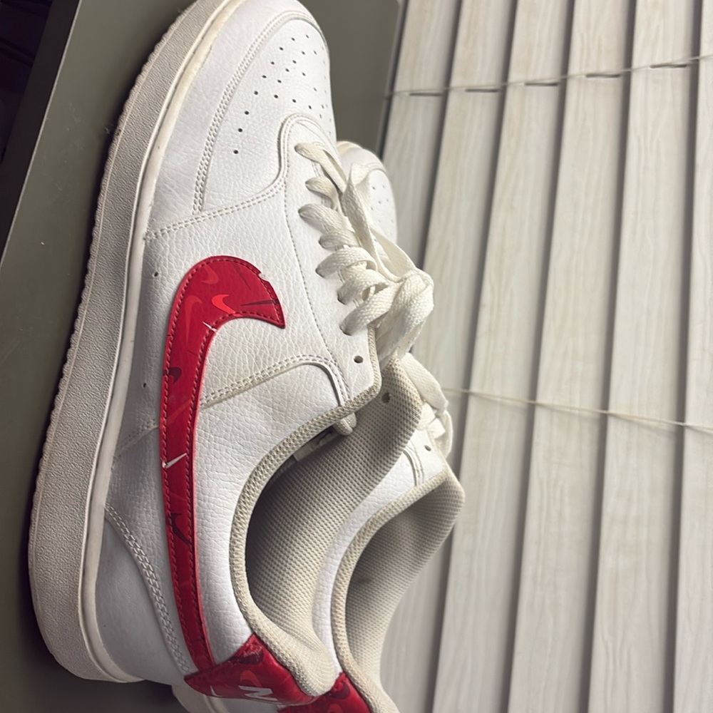 Nike Court Vision Low Swoosh Print Red